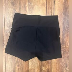 SKATIE CECE BOOTY SHORTY SIZE MEDIUM